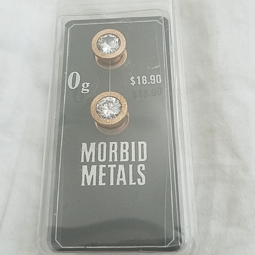 0g Gold Plugs w/(faux) Diamond Center